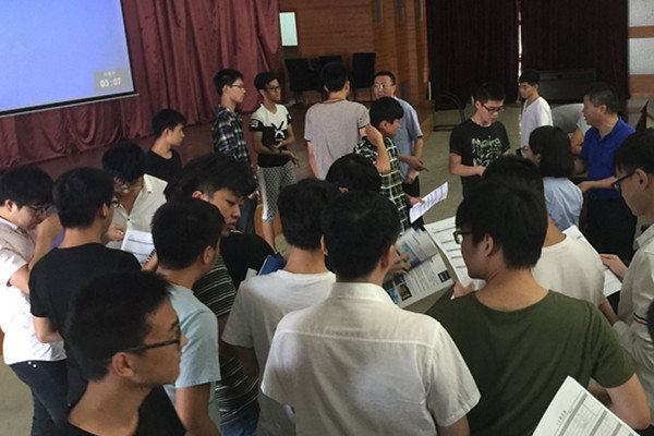 招聘会后现场