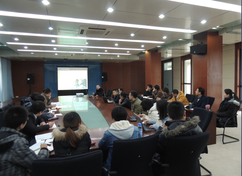 培训会现场2.jpg
