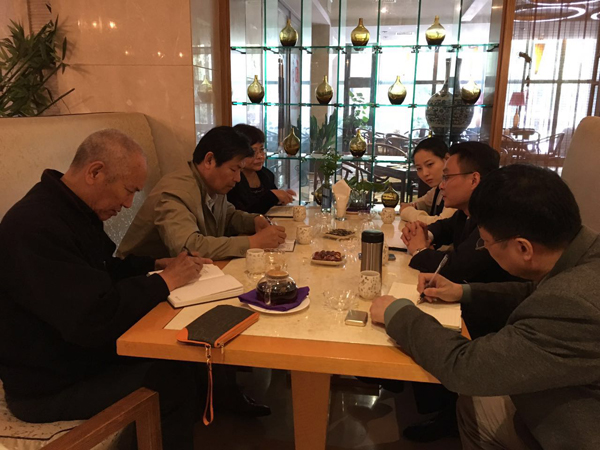 与叶经理探讨工学结合教学模式事项.jpg