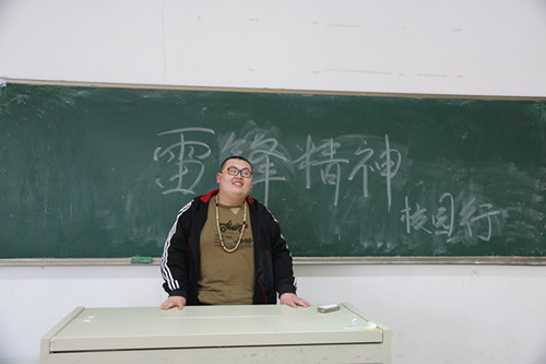 雷锋精神校园行1.jpg
